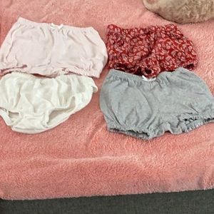 .Little girls underwear size 24 month’s
